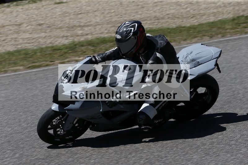 /15 22.05.2026  Plüss Moto Sport  Discover the Bike ADR /Gruppe gruen - Bike 1/6